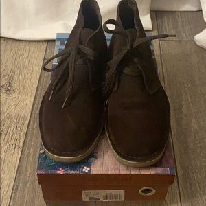 ROBERT WAYNE Blake brown suede boots